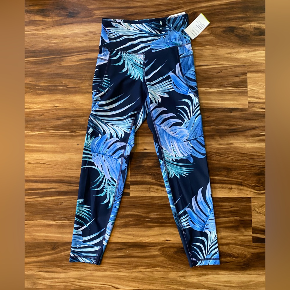 NWT! Women’s old navy active leggings size medium